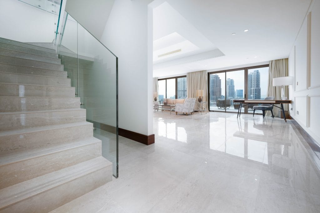 Exquisite Royal Penthouse With Stunning Marina View