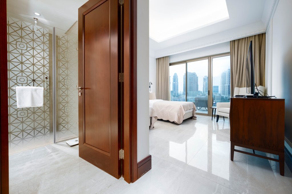 Exquisite Royal Penthouse With Stunning Marina View