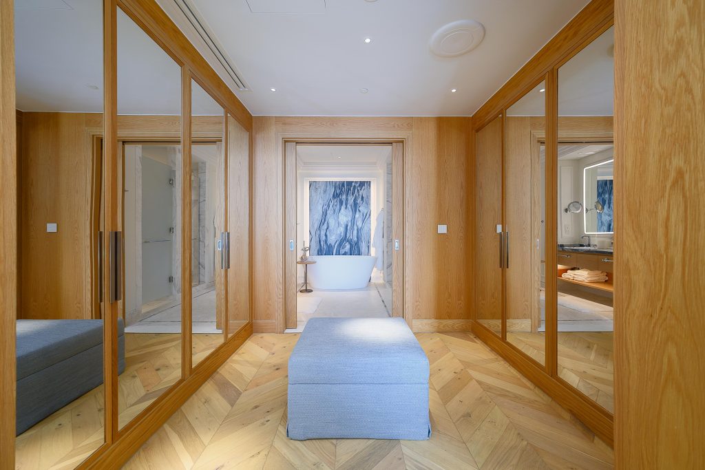 Luxury 2-Bedroom Residence with Sea Views at Four Seasons The Pearl-Qatar