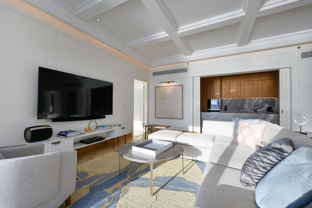 Luxury 2-Bedroom Residence with Sea Views at Four Seasons The Pearl-Qatar