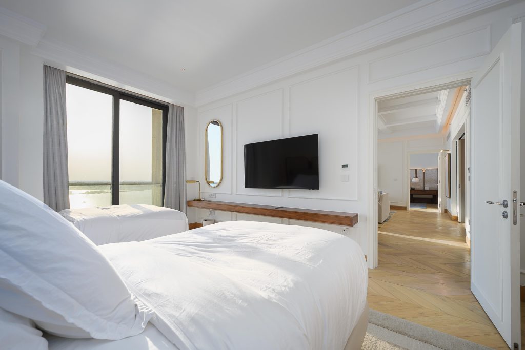 Luxury 2-Bedroom Residence with Sea Views at Four Seasons The Pearl-Qatar