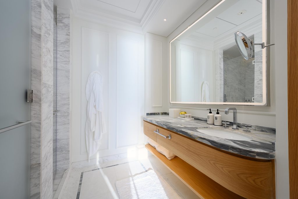 Luxury 2-Bedroom Residence with Sea Views at Four Seasons The Pearl-Qatar