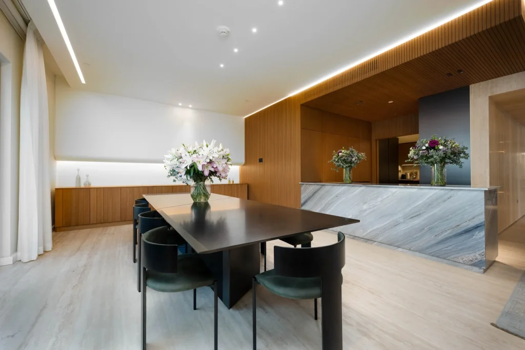 Luxurious Four-Bedroom + Maid’s Room Residence for Rent at The St. Regis Marsa Arabia Island, The Pearl-Qatar