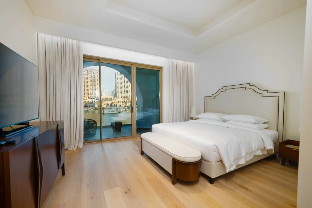 Luxurious Four-Bedroom + Maid’s Room Residence for Rent at The St. Regis Marsa Arabia Island, The Pearl-Qatar